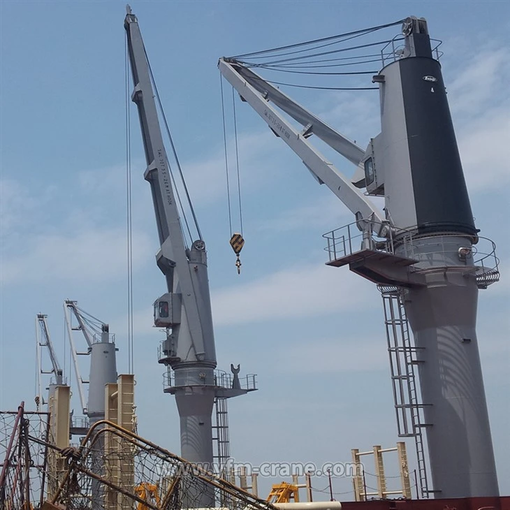 wire-luffing marine deck crane1
