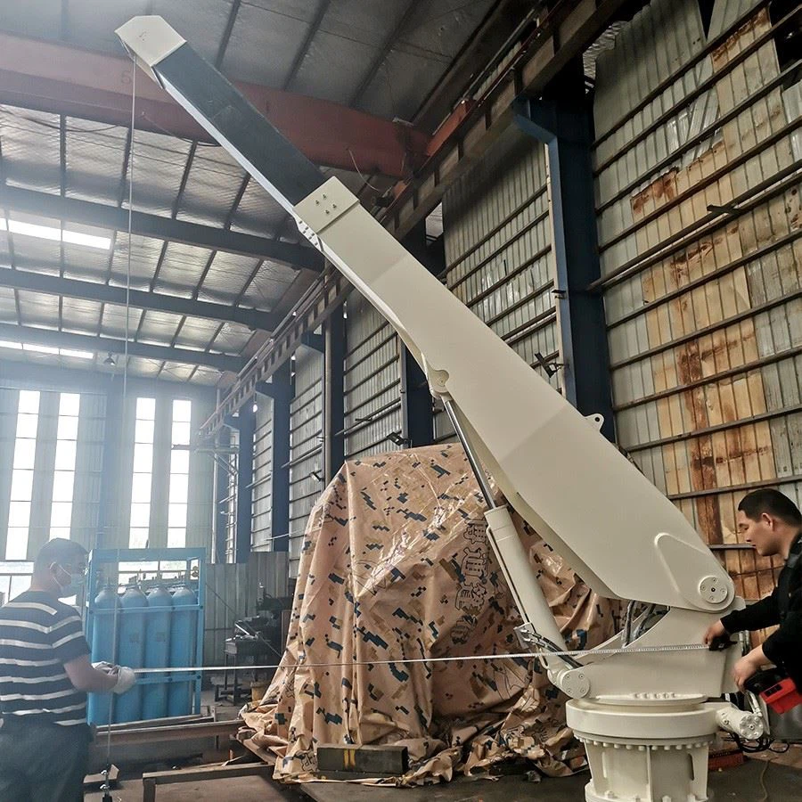 hydraulic-deck-crane-ship-loading